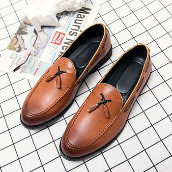 Italyan rahat ayakkabılar Erkekler Hakiki Deri Moccasins Erkekler sürüş ayakkabısı Lüks Marka El Yapımı Loafer'lar Erkekler Flats Slip on Siyah Adam