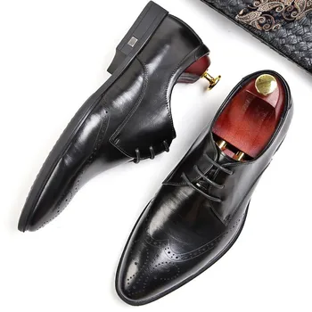 Brogues Ayakkabı Erkekler İngiliz Tarzı Dantel Up Sivri Doğal deri Ayakkabı 2020 Bahar Sonbahar Ofis Resmi Ayakkabı Düğün Siyah Elbise