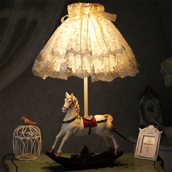 Avrupa Trojan bez masa lambaları Prenses odası çocuk odası başucu Hobbyhorse masa ışıkları kız odası dekoratif armatürler